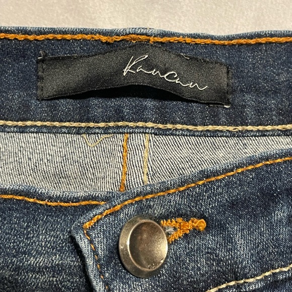 KanCan women’s size 27 waist women’s distressed shorts - Picture 3 of 9